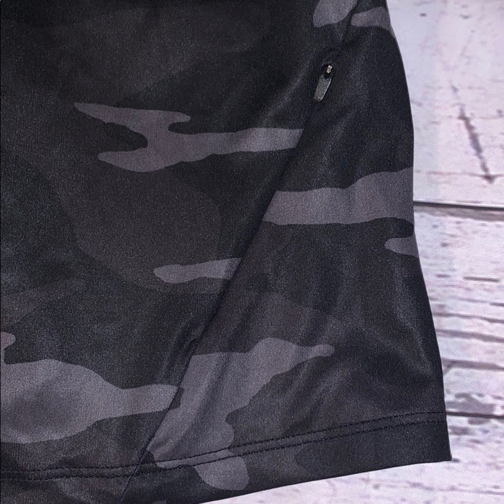 NWT Athleta Contender Camo Support top - Picture 3 of 8